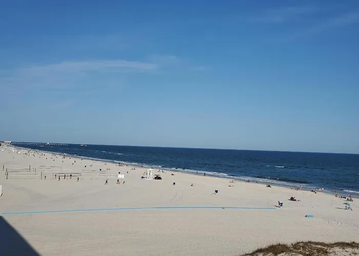Island Winds East 3*
