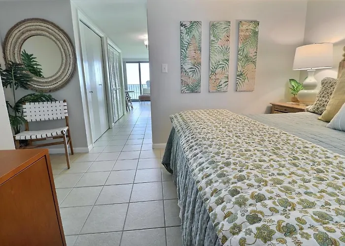 Island Winds East Aparthotel 3*